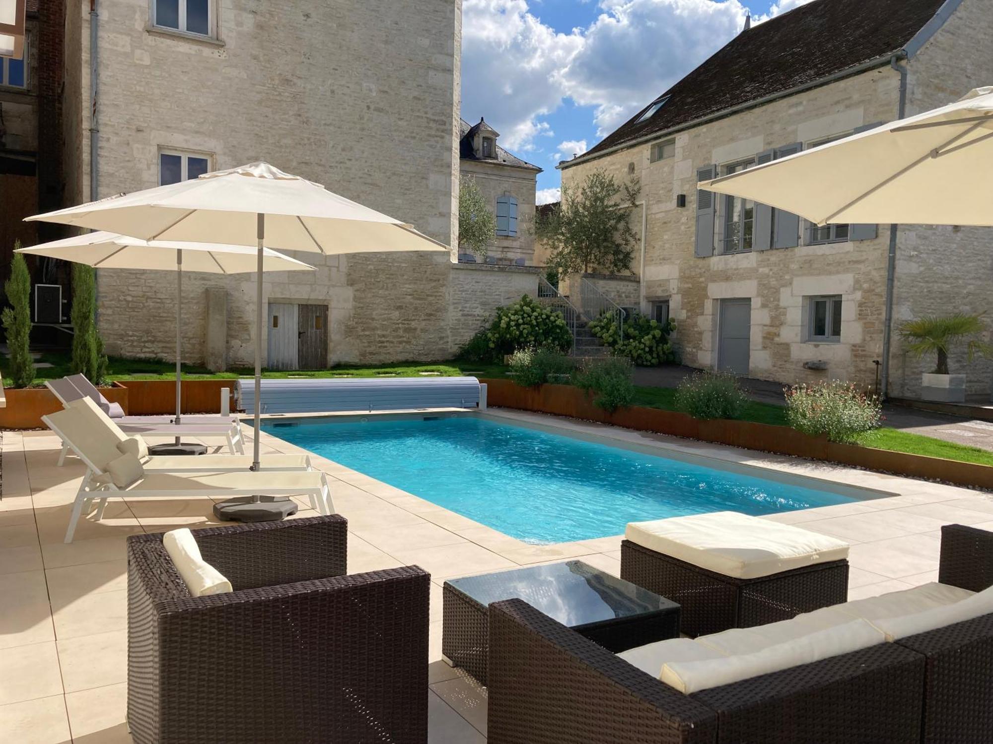 La Villa Lombardi En Champagne, Avec Piscine Privee Et Jacuzzi Les Riceys Exterior photo